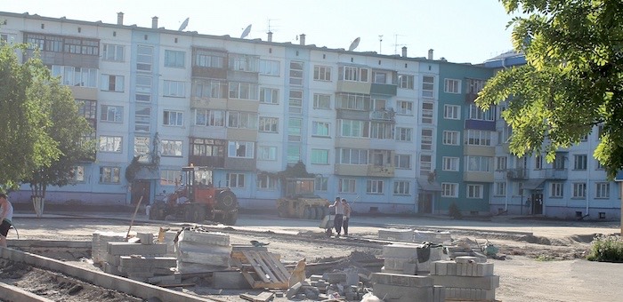 12 дворов благоустроят в Горно-Алтайске в этом году