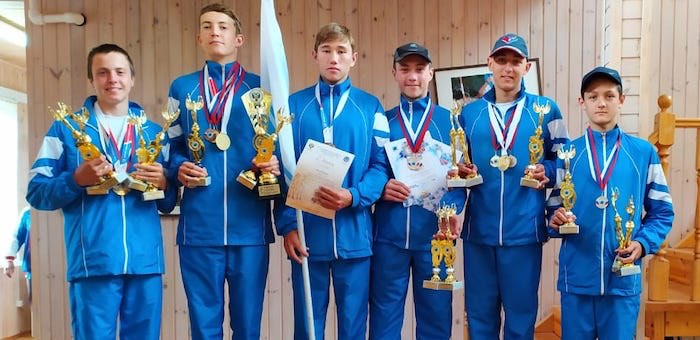 Команда Республики Алтай приняла участие в соревнованиях по гребному слалому в Окуловке