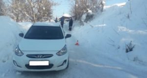 Семилетний мальчик выкатился с горки под колеса автомобиля