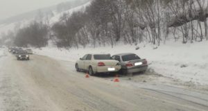 На объездной дороге столкнулись две иномарки