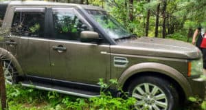 Туристка не справилась с Land Rover на Чуйском тракте и наехала на свою землячку