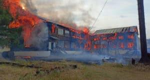 Пожар в мендур-сокконской школе мог возникнуть из-за сварочных работ