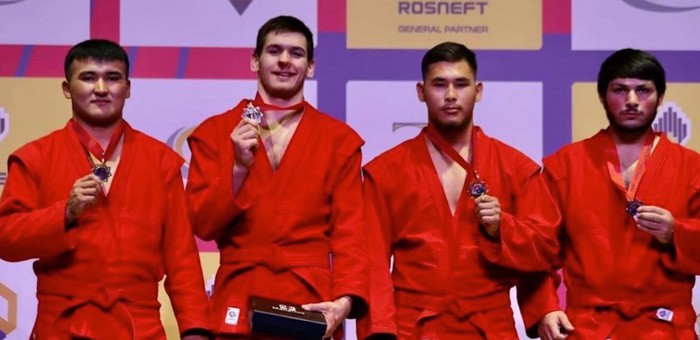 Уроженец Республики Алтай стал победителем молодежного чемпионата мира по самбо
