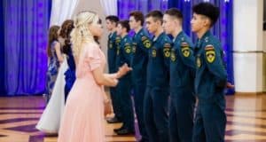 В Горно-Алтайске выбрали короля и королеву «Бала кадетов»
