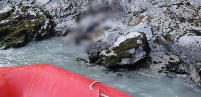 На Алтае погиб турист из Новосибирска: он оступился и упал с высоты на камни
