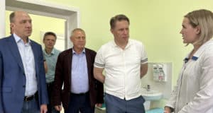 Глава Минздрава РФ проверил работу ФАПа в Карлушке