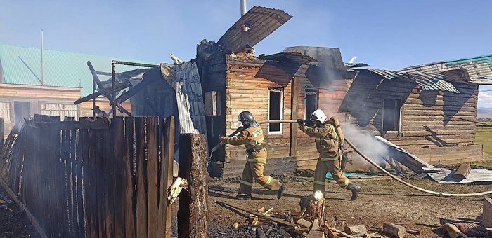 На пожаре в Кош-Агаче погибли две женщины