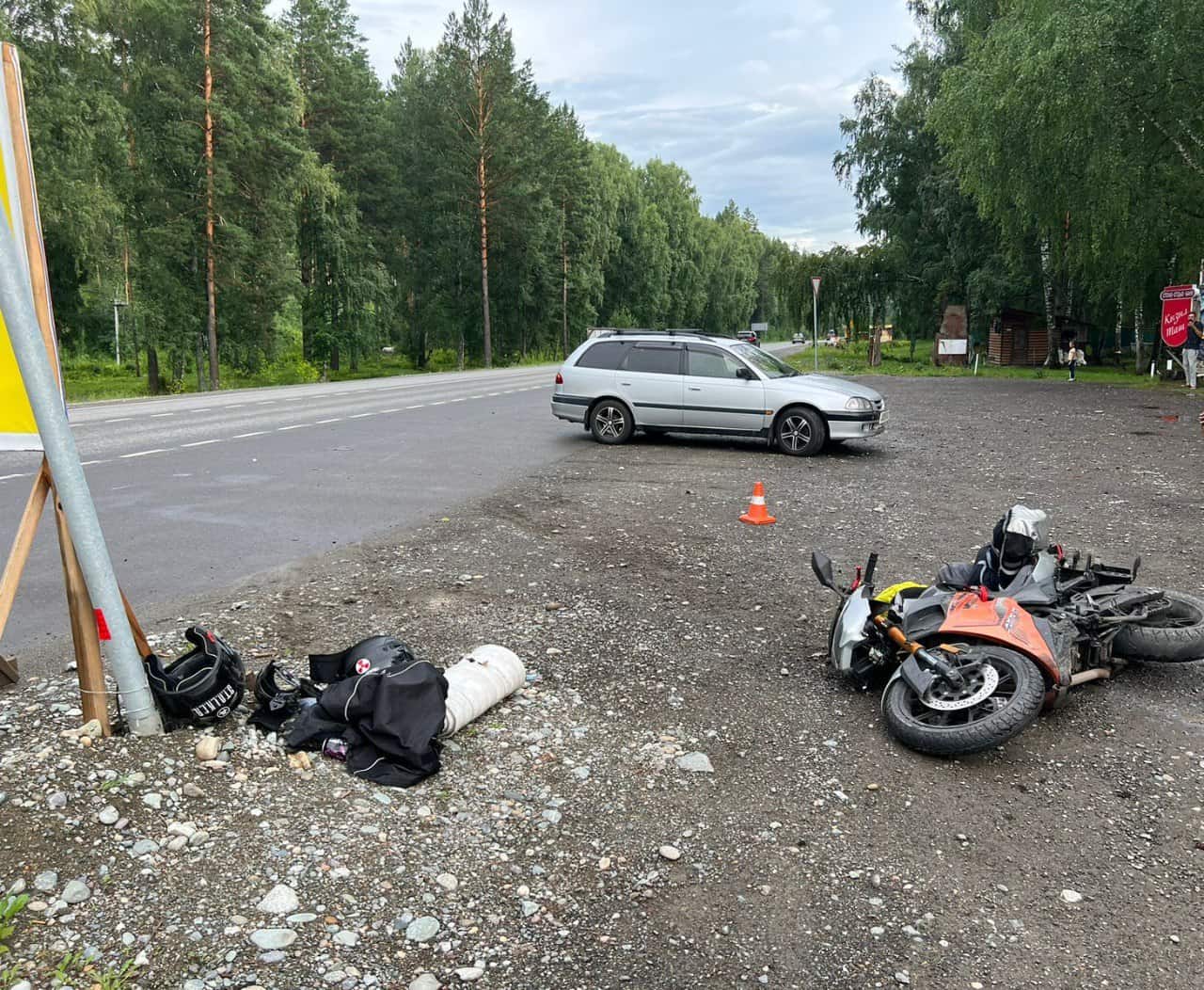 На Алтае мотоциклист из Барнаула нарушил ПДД и устроил аварию | Новости Горного  Алтая | Новости Республики Алтай