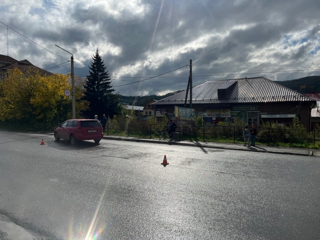 Десятилетняя девочка попала под колеса иномарки в Горно-Алтайске | Новости  Горного Алтая | Новости Республики Алтай