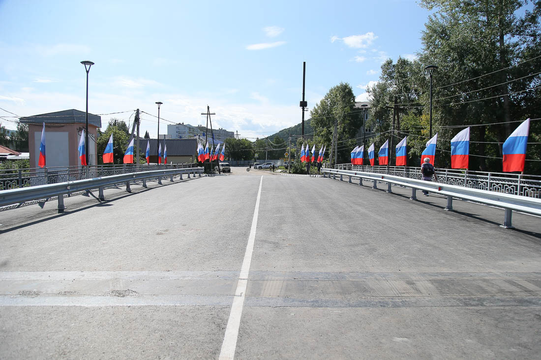 Обновленный мост по улице Чаптынова открыли в Горно-Алтайске 