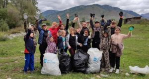Экодесант очистил от мусора берега рек в Усть-Коксинском районе