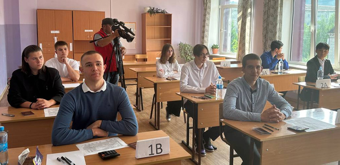 ЕГЭ по литературе, географии и химии прошли в Республике Алтай