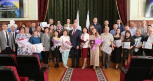 В Республике Алтай в День радио вручили государственные награды