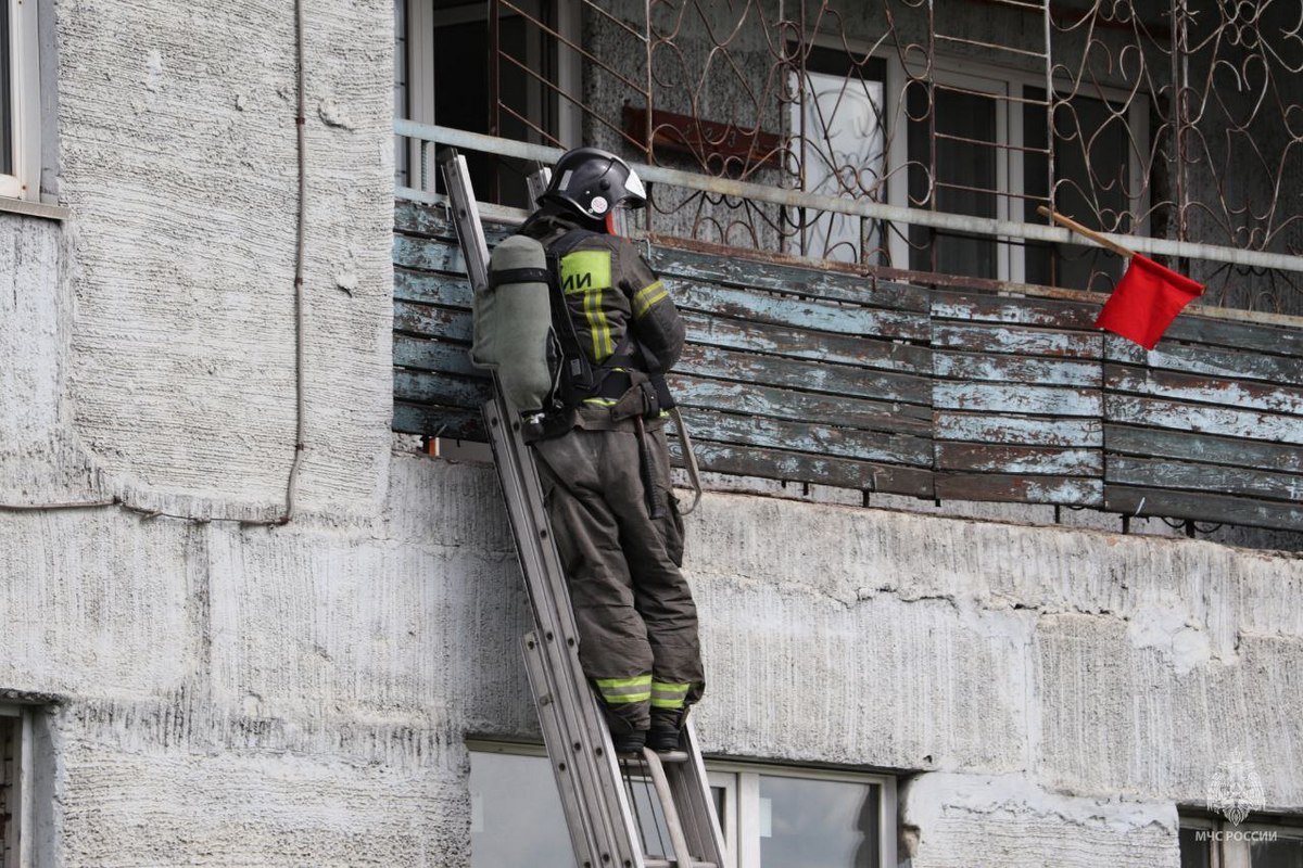 Пожарно-тактические учения прошли в общежитии медколледжа 