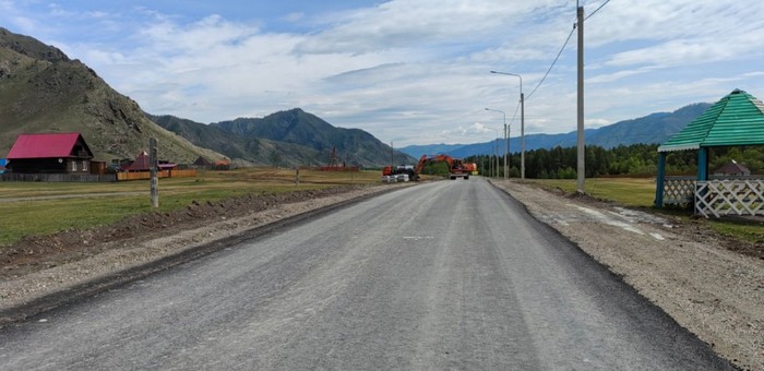Участки дороги Каракол – Кулада ремонтируют по нацпроекту