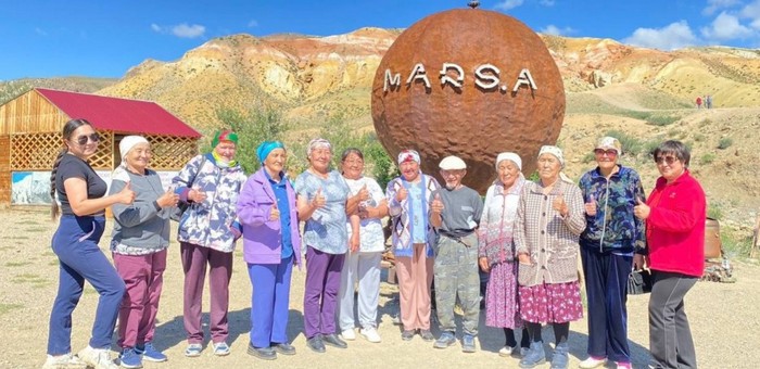 Для пожилых жителей республики провели экскурсию на «Марс»