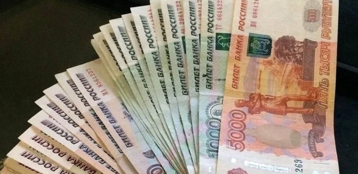 На Алтае сотрудница почты пошла под суд за кражу денег из сейфа