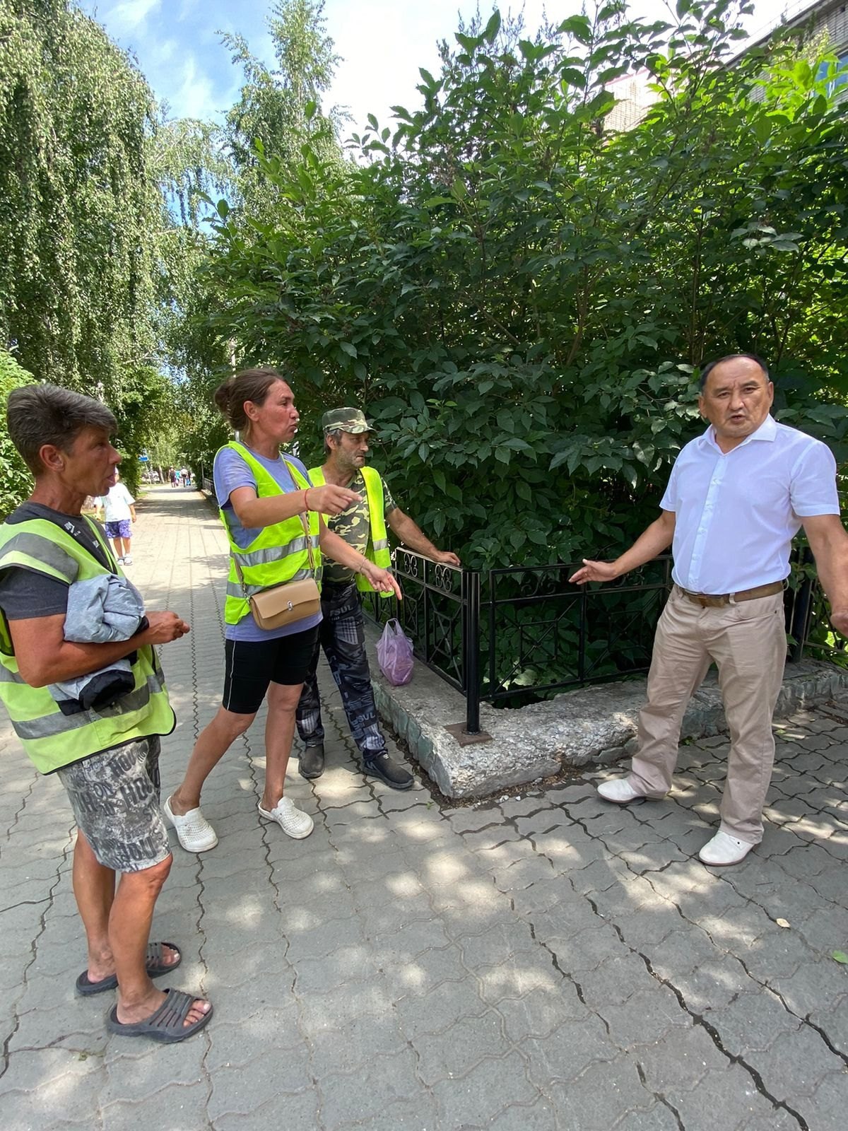 В Горно-Алтайске продолжается благоустройство территорий 