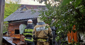 В Горно-Алтайске на пожаре погибла пожилая женщина