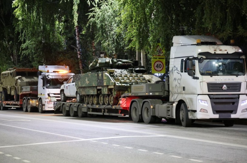 В Горно-Алтайск прибыла выставка трофейной натовской техники