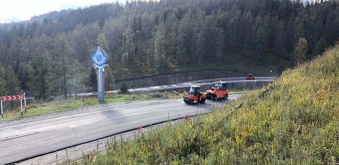 На Кырлыкском перевале завершают укладку асфальта