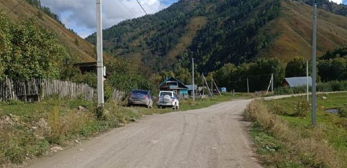 В Теректе подросток на мотоцикле врезался в опору ЛЭП