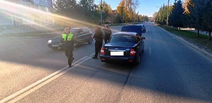 Два автомобиля столкнулись возле Парка Победы в Горно-Алтайске