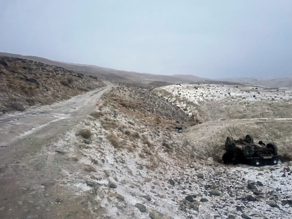 В Кош-Агачском районе перевернулся УАЗ, водитель погиб 