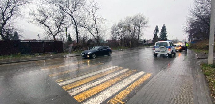 В Горно-Алтайске иномарка сбила на «зебре» пожилого пешехода