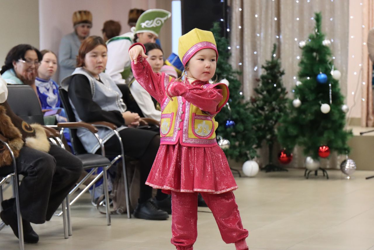 Праздник алтайского национального костюма прошел в Усть-Коксе 