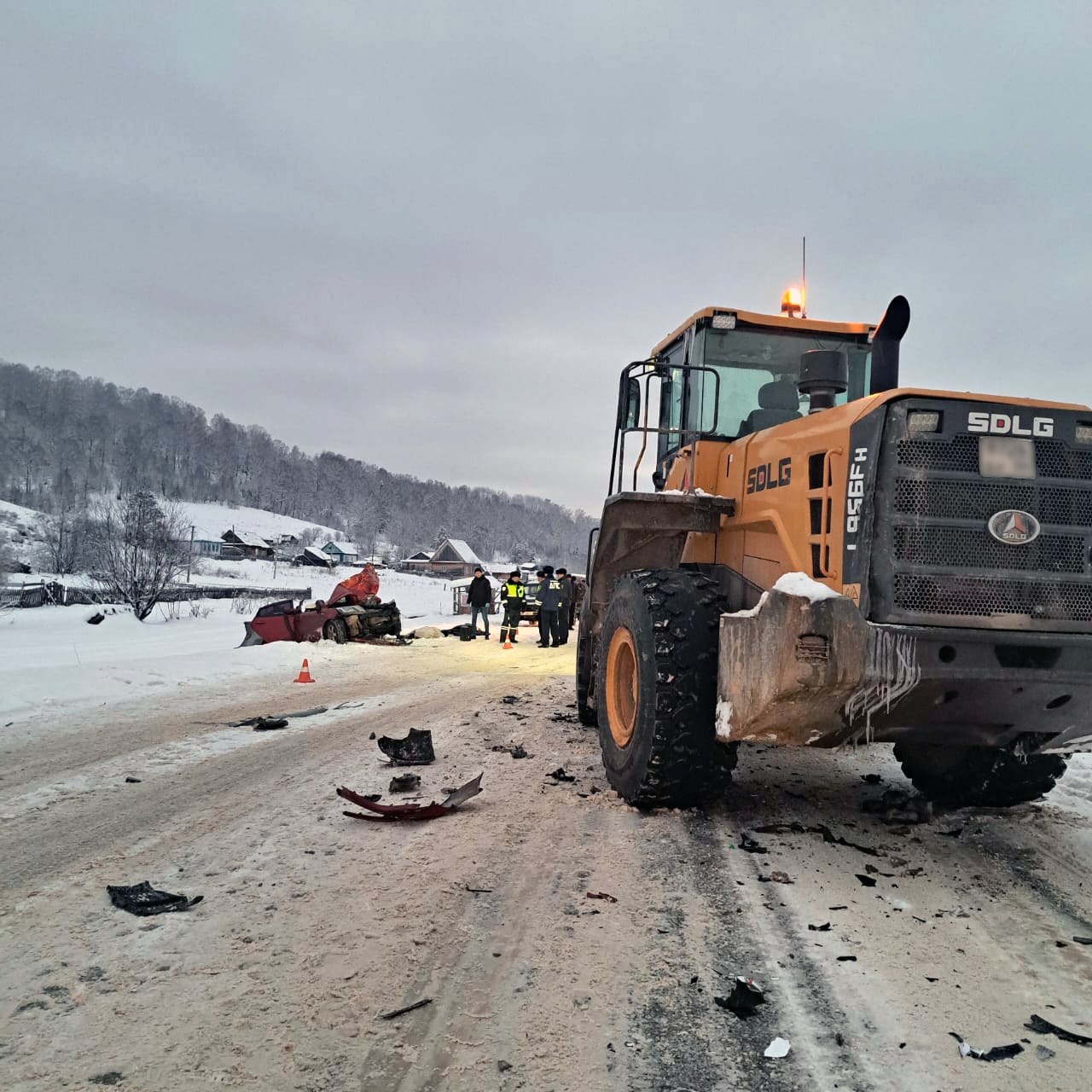 Два человека погибли в ДТП с автопогрузчиком в Ускуче 