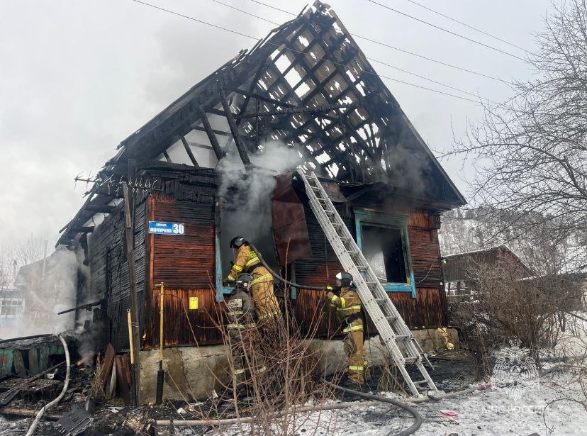 Многодетная семья пострадала на пожаре в Соузге 